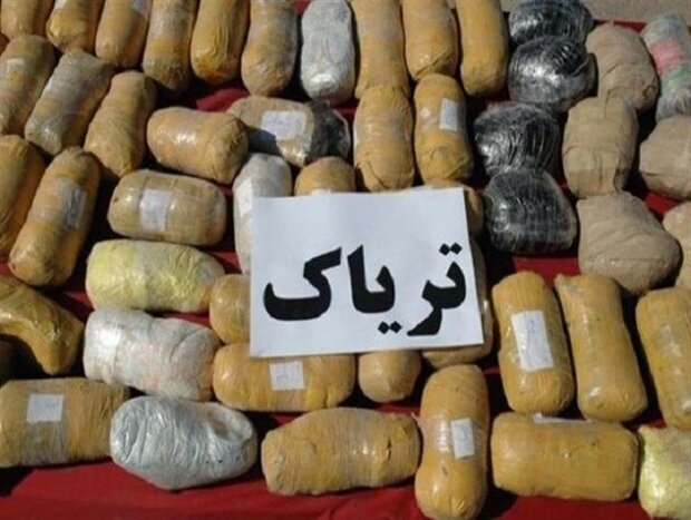 توقیف کامیون حامل ۲۴۰ کیلوگرم "تریاک" در خاتم
