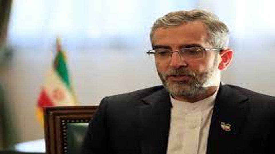 باقری‌کنی لب به گلایه گشود: سوپرانقلابی‌ها به دنبال بستن دست نظام