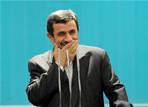 طی کمتر از 10 ماه ارزش پول ملی کشور نصف شده است آقای احمدی نژاد لطفا این قدر خونسرد نباشید! طی کمتر از 10 ماه ارزش پول ملی کشور نصف شده است آقای احمدی نژاد لطفا این قدر خونسرد نباشید!